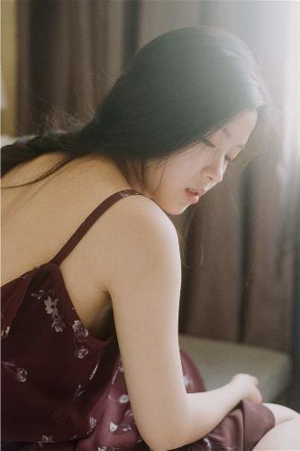 乖我硬了H秘书1v1